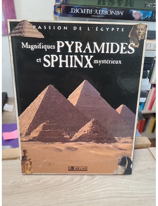 Magnifiques pyramides et sphinx mystérieux