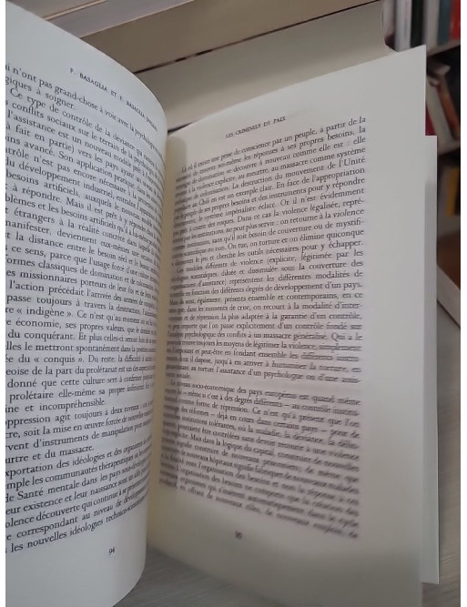 Les criminels de paix - Recherches sur les intellectuels et leurs techniques comme préposés à l'oppression