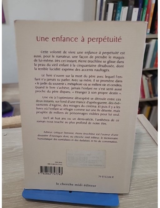 Une enfance à perpétuité – roman autobiographique sur la mémoire et l’identité