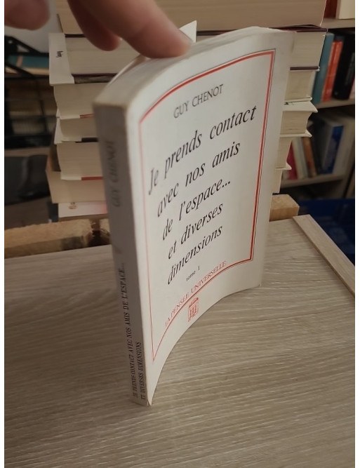 Je prends contact avec nos amis de l'espace et diverses dimensions