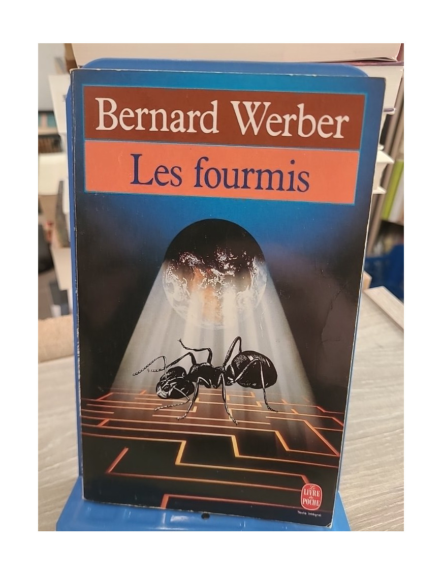 Les Fourmis - Cycle des Fourmis Tome 1, roman de science-fiction fascinant