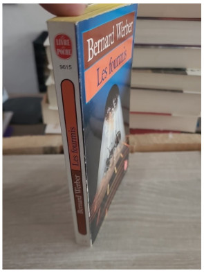 Les Fourmis - Cycle des Fourmis Tome 1, roman de science-fiction fascinant