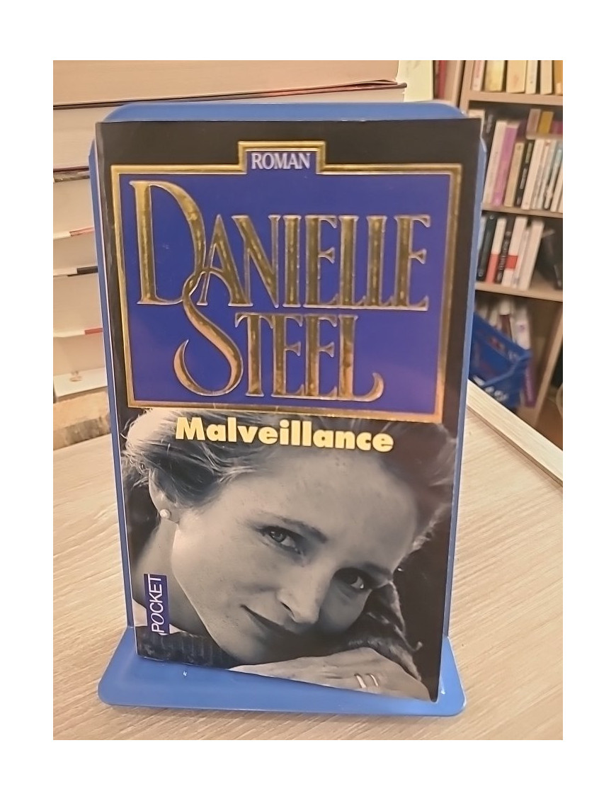 Malveillance - Un roman poignant entre secrets du passé et scandale