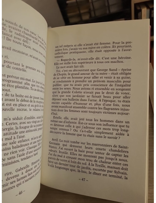 Laisse-moi te dire - Un roman sur les relations familiales et les sentiments