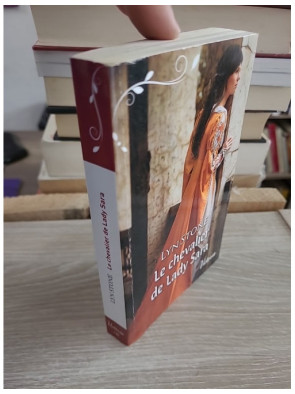 Le chevalier de Lady Sara - Lyn Stone - Romance historique médiévale entre mariage imposé et passion