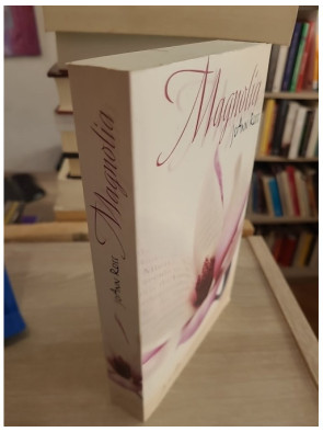 Magnolia - JoAnn Ross