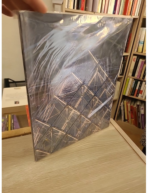 La pyramide du Louvre 1988 - Les Échos, photographies d'Alfred Wolf