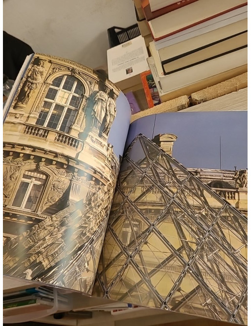 La pyramide du Louvre 1988 - Les Échos, photographies d'Alfred Wolf