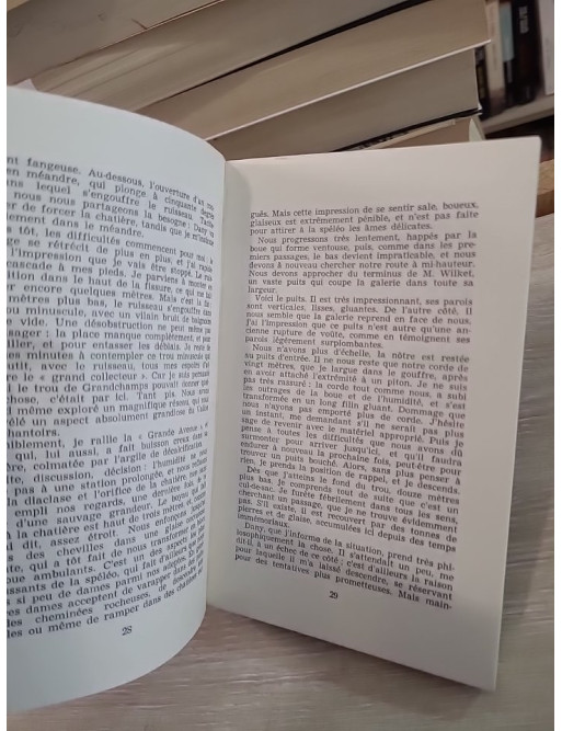 À l'aventure dans les grottes belges - Exploration et découverte du monde souterrain