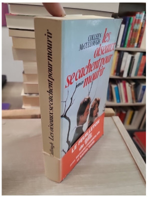 Les oiseaux se cachent pour mourir