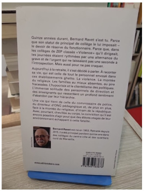 Principal de collège ou imam de la République ?