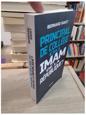 Principal de collège ou imam de la République ?