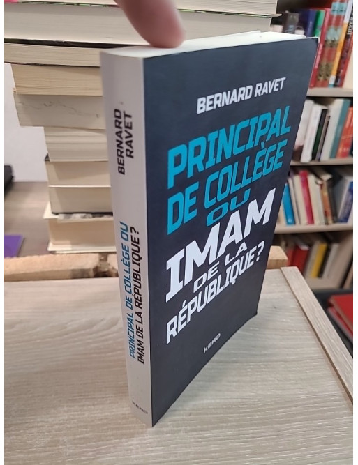 Principal de collège ou imam de la République ?