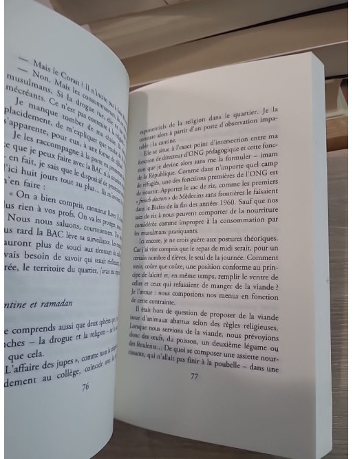 Principal de collège ou imam de la République ?